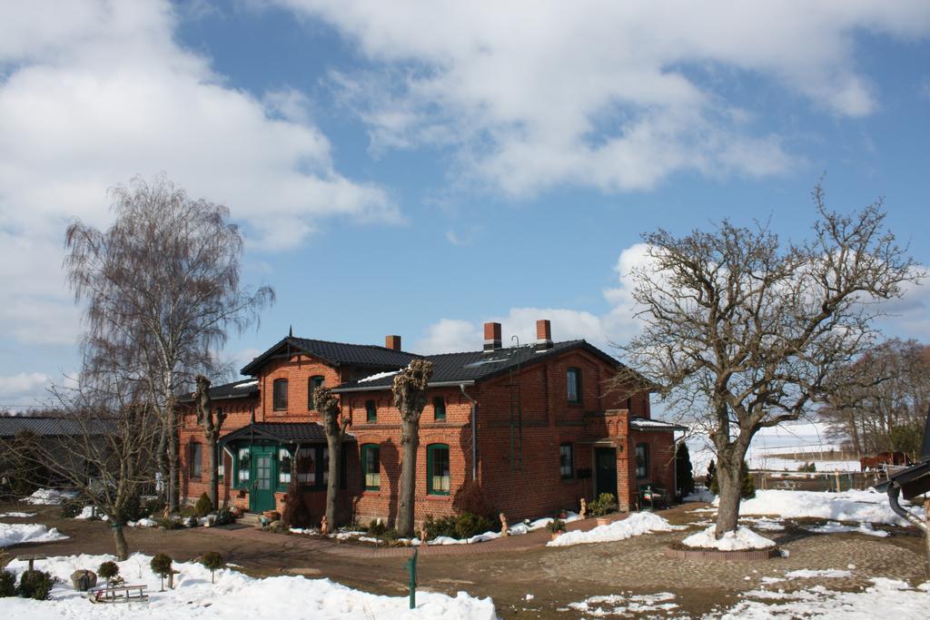 Ferienwohnung Landhaus Questin Alt Bukow Exterior foto